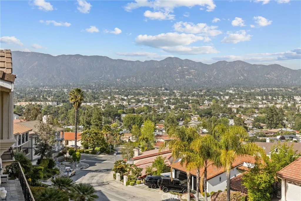 3435 Oakmont View Drive, Glendale, California 91208 home-pic-29